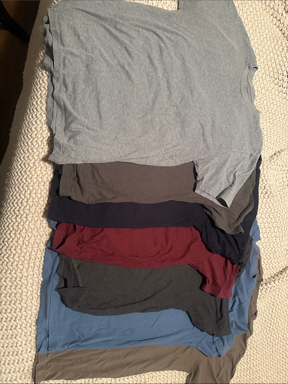 7 SHIRTS - True Classic Men's Charcoal Crew Neck Short Sleeve Tee